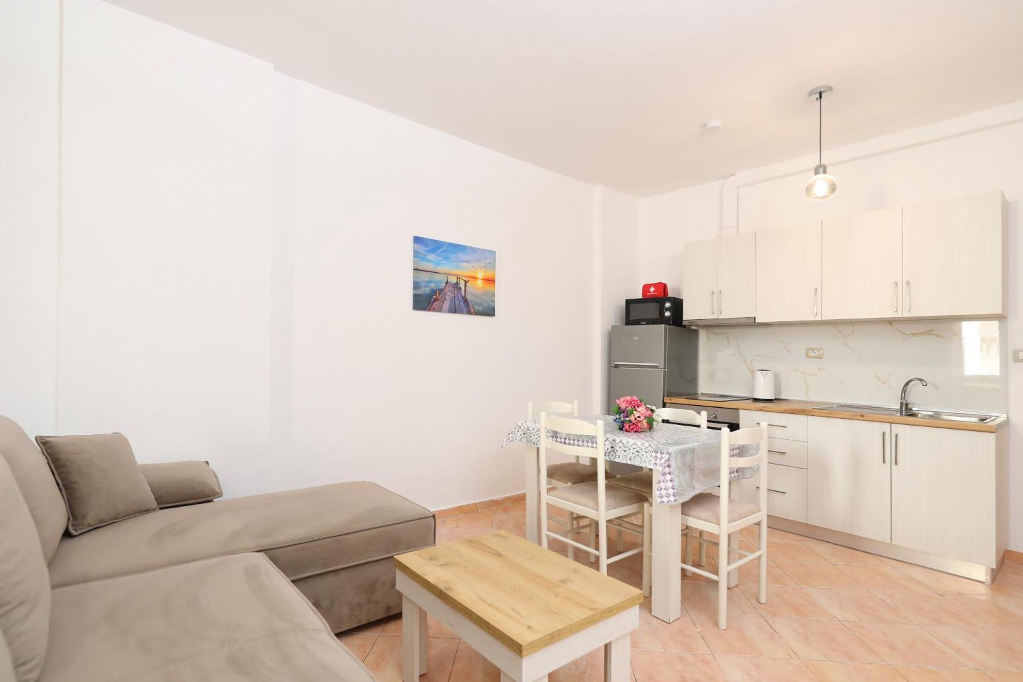 Sunny Side Apartments Vlore Luaran gambar