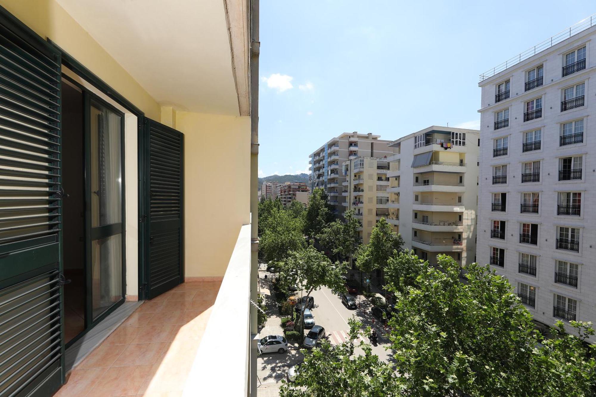 Sunny Side Apartments Vlore Luaran gambar